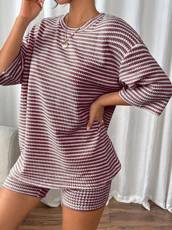 Frenchy 2pcs/Set Women Striped Contrast Color Textured Round Neck Top And Shorts